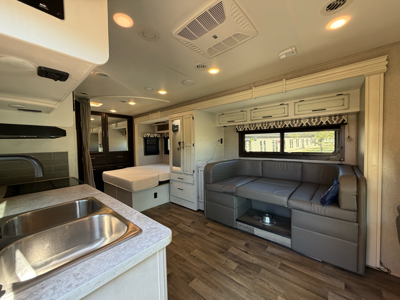 2021 JAYCO REDHAWK 24B