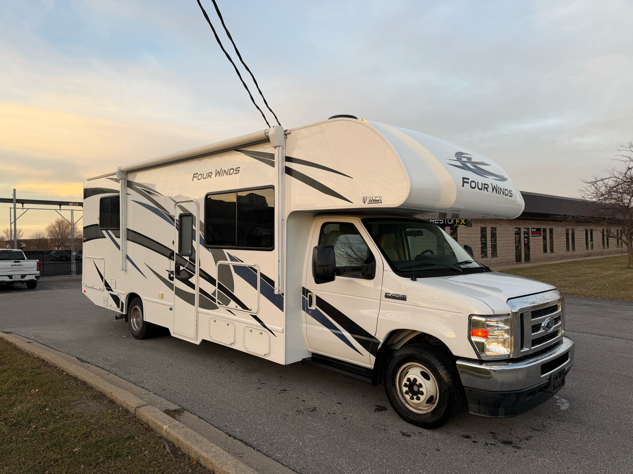 2022 THOR FOUR WINDS 28Z