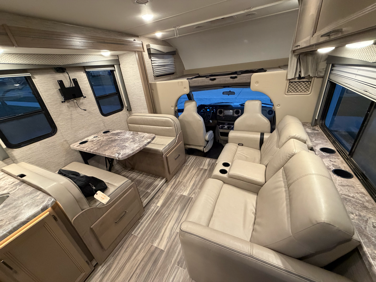 2022 THOR FOUR WINDS 28Z