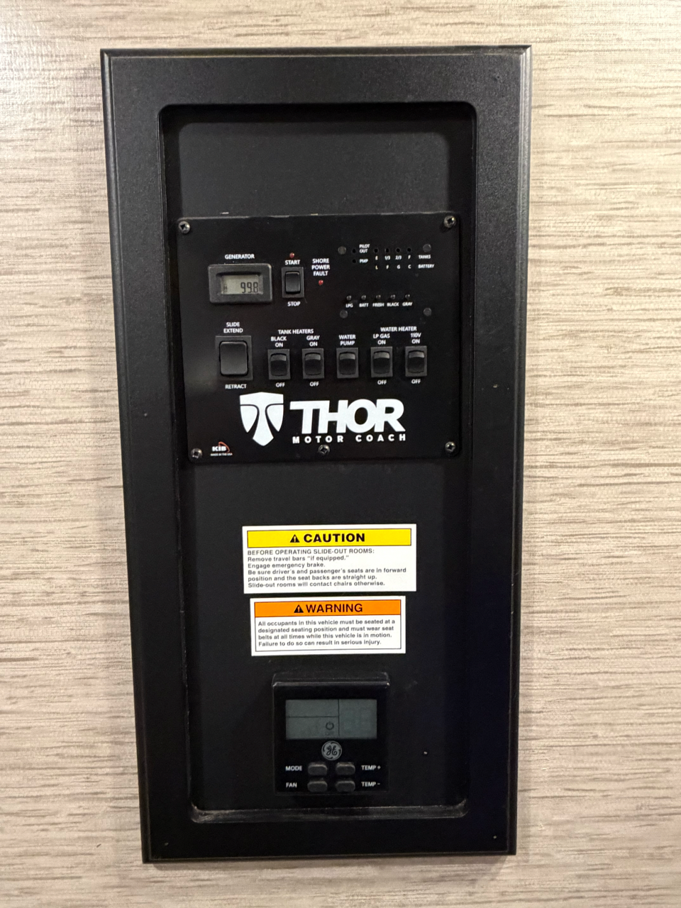 2022 THOR FOUR WINDS 28Z