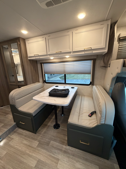 2025 THOR EDDIE BAUER 22EB