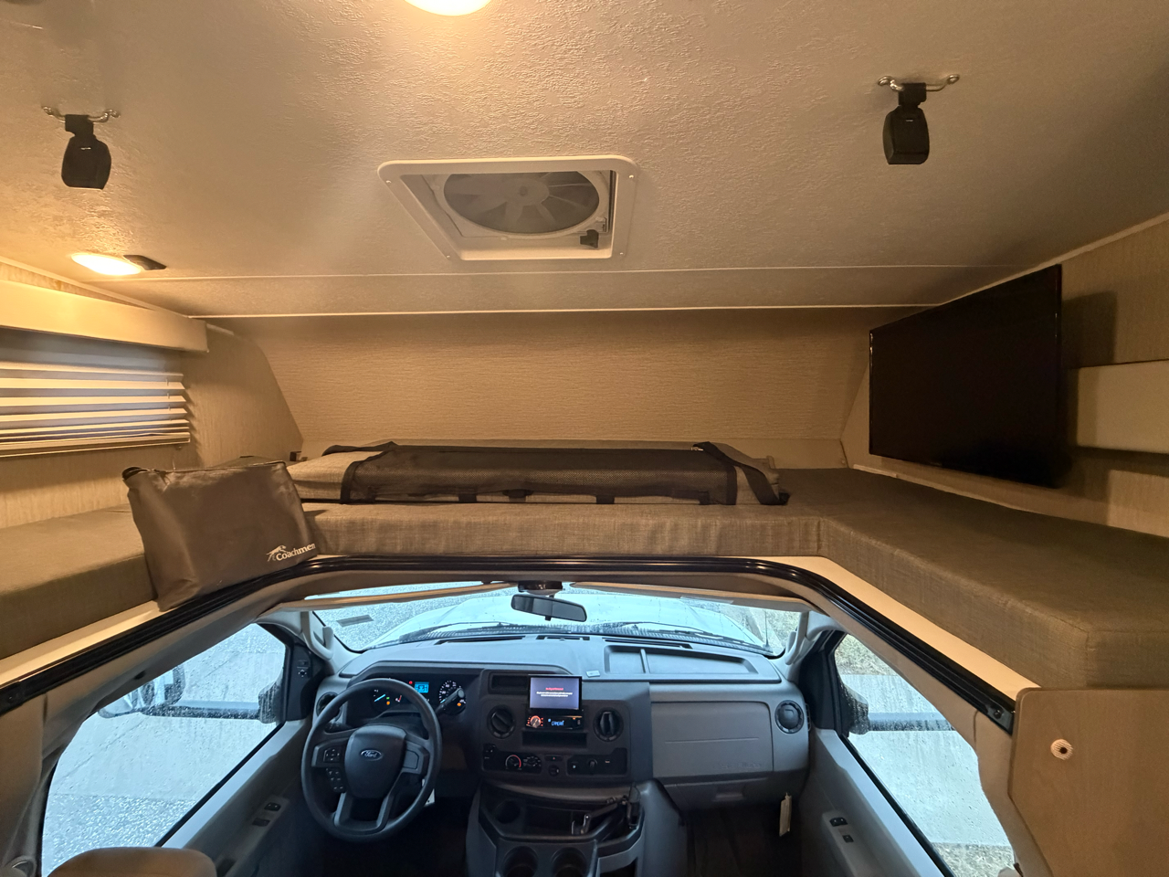 2022 COACHMEN FREELANDER 26DS