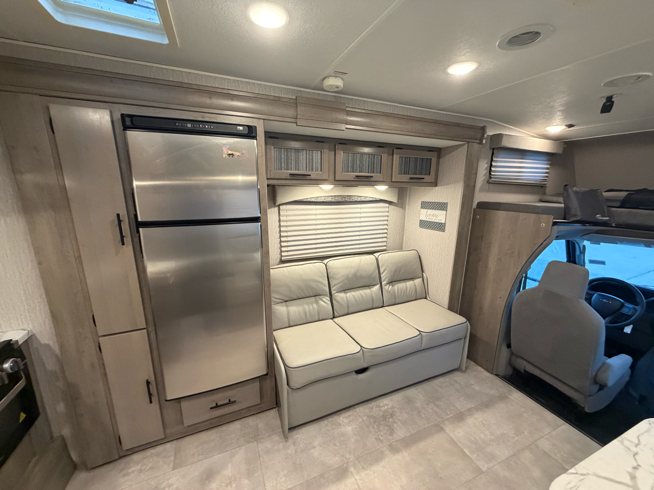 2022 COACHMEN FREELANDER 26DS