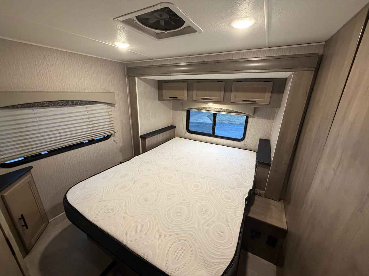 2022 COACHMEN FREELANDER 26DS