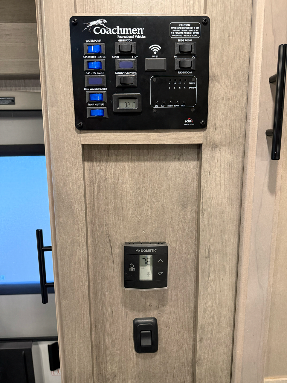 2022 COACHMEN FREELANDER 26DS