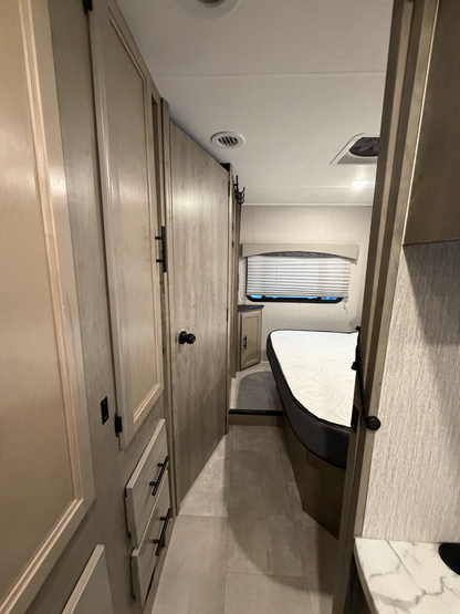 2022 COACHMEN FREELANDER 26DS