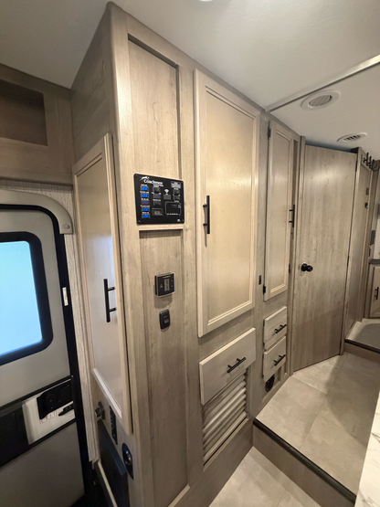 2022 COACHMEN FREELANDER 26DS