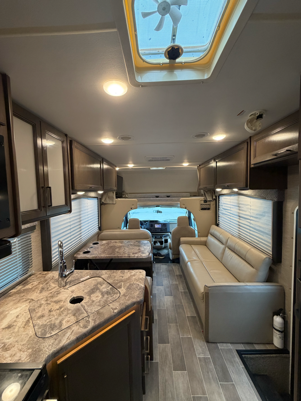 2022 Thor Chateau 28A