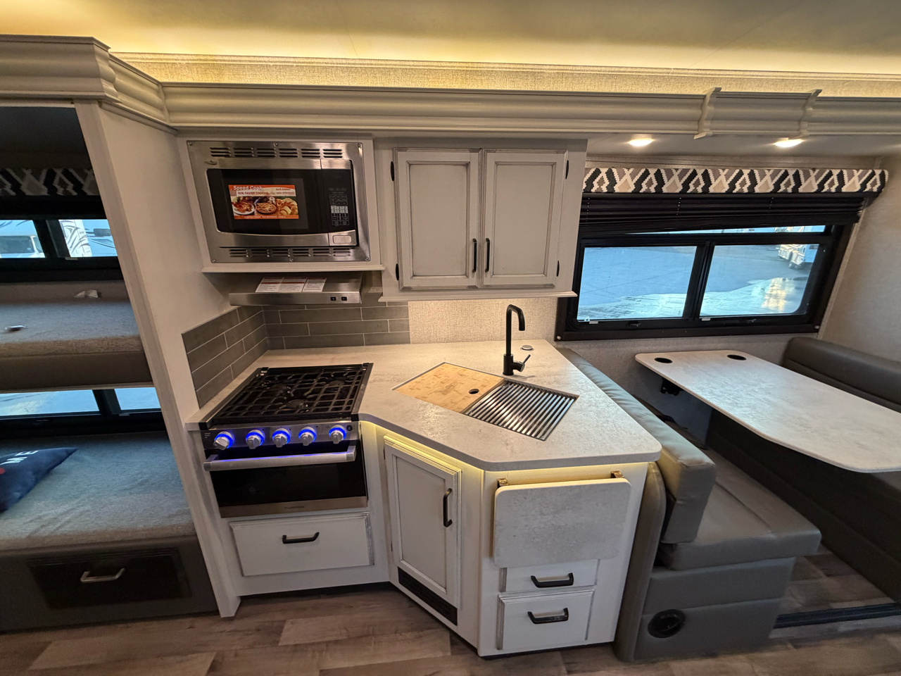 2021 ENTEGRA ODYSSEY 31F