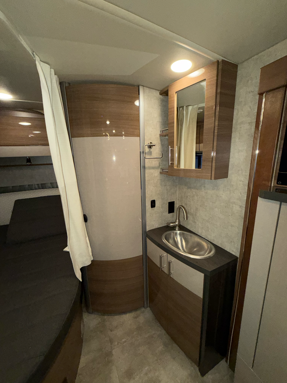 2016 WINNEBAGO VIEW 24J