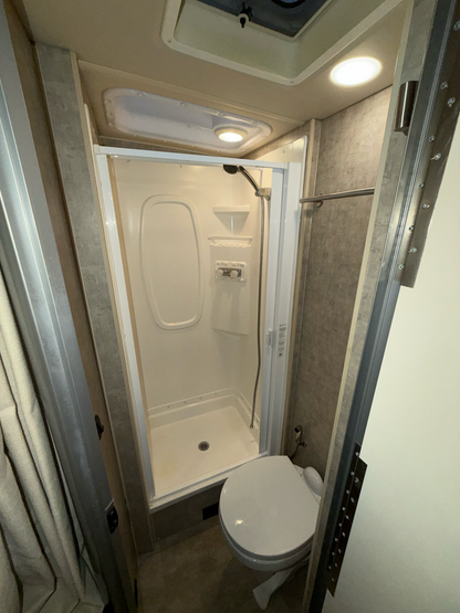2016 WINNEBAGO VIEW 24J