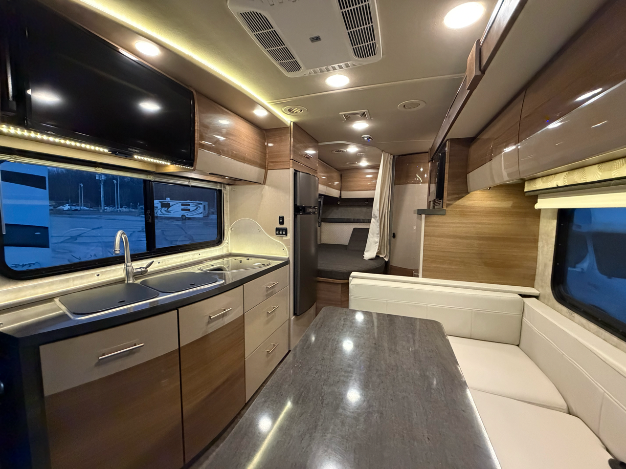 2016 WINNEBAGO VIEW 24J