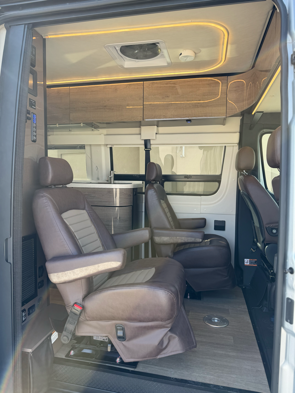 2023 WINNEBAGO ERA 70X