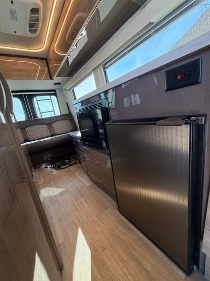 2023 WINNEBAGO ERA 70X