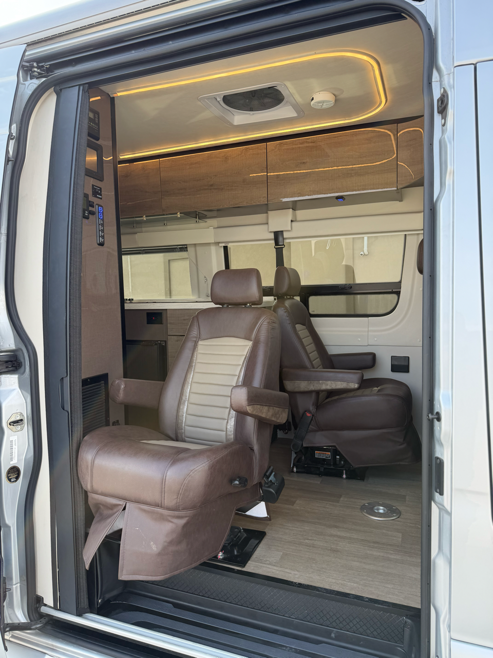 2023 WINNEBAGO ERA 70X