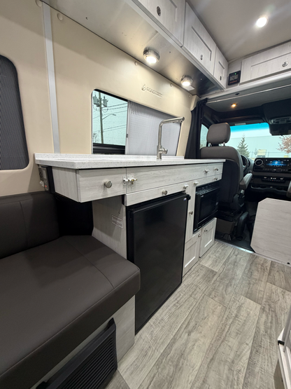 2023 ROADTREK AGILE SS