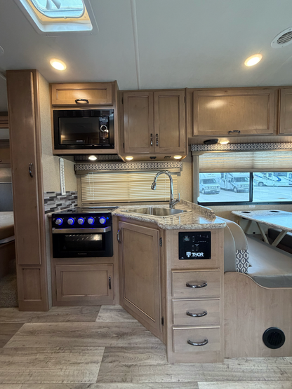 2019 THOR FREEDOM ELITE 26H