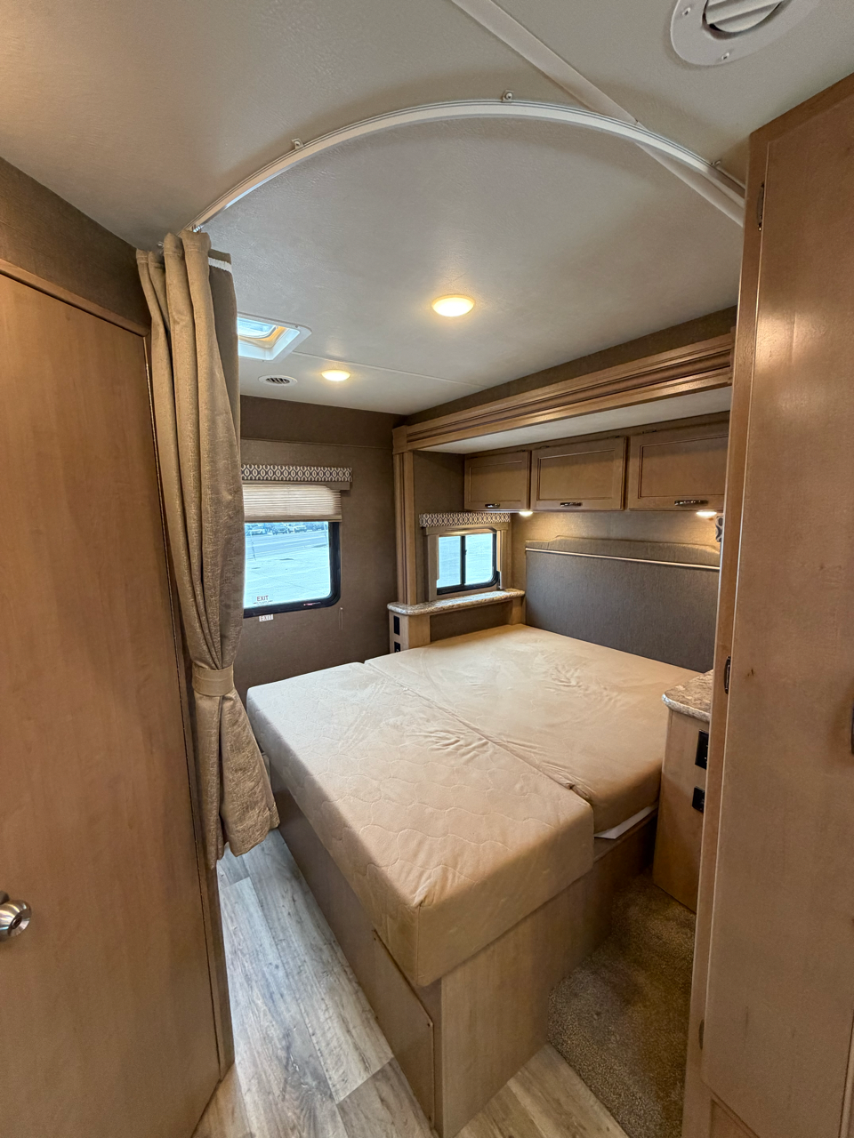 2019 THOR FREEDOM ELITE 26H