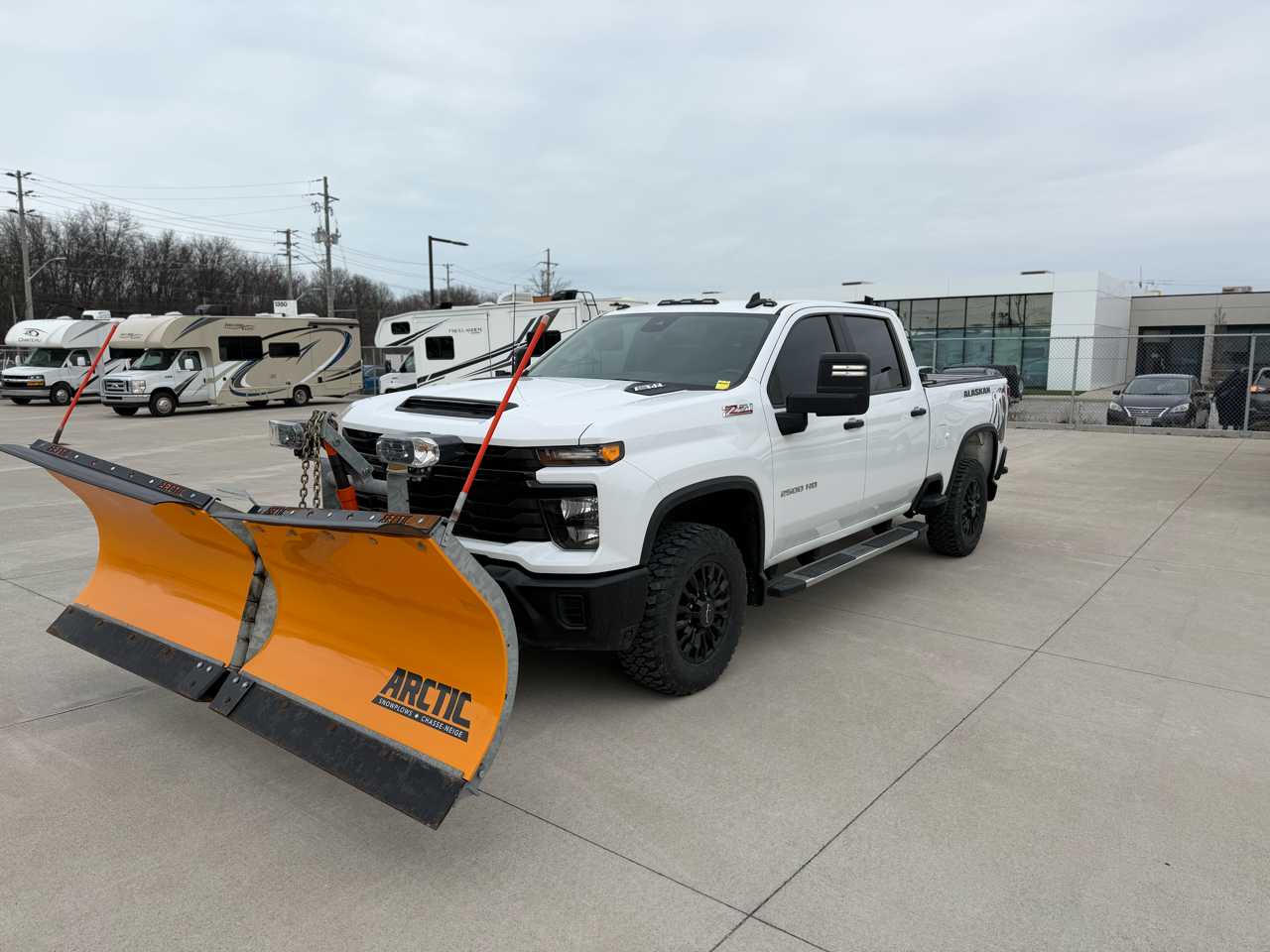 2024 CHEVROLET SILVERADO 2500 W/PLOW