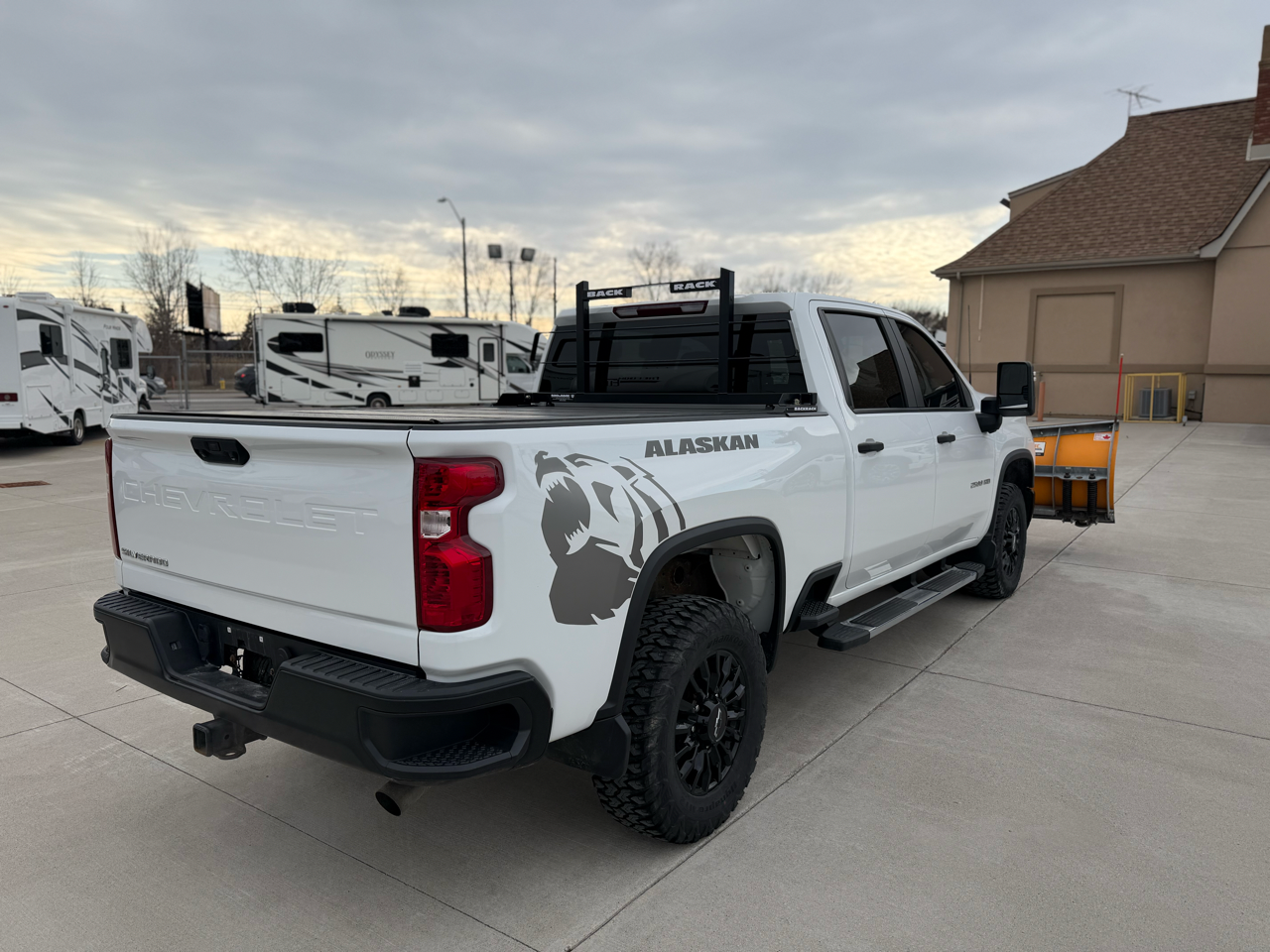 2024 CHEVROLET SILVERADO 2500 W/PLOW
