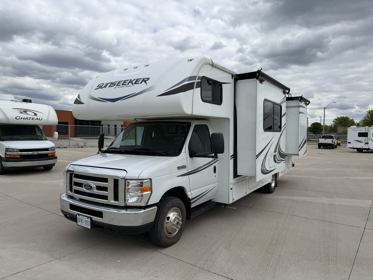2020 FOREST RIVER SUNSEEKER 2500TS