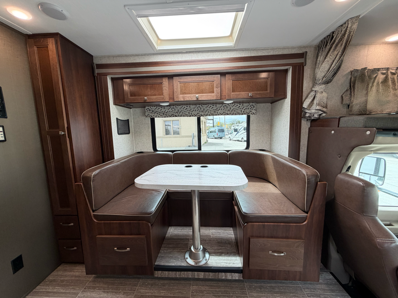 2020 FOREST RIVER SUNSEEKER 2500TS