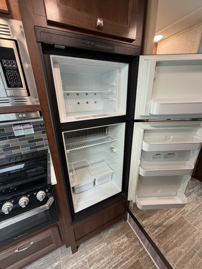 2020 FOREST RIVER SUNSEEKER 2500TS