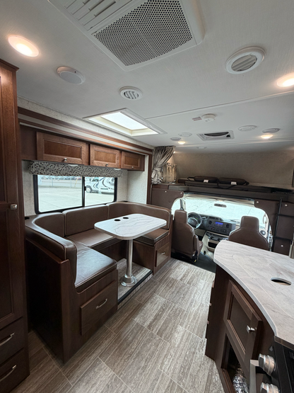 2020 FOREST RIVER SUNSEEKER 2500TS