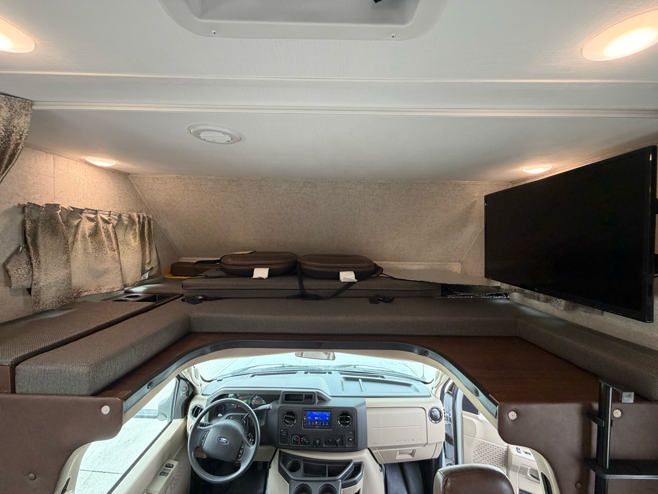 2020 FOREST RIVER SUNSEEKER 2500TS