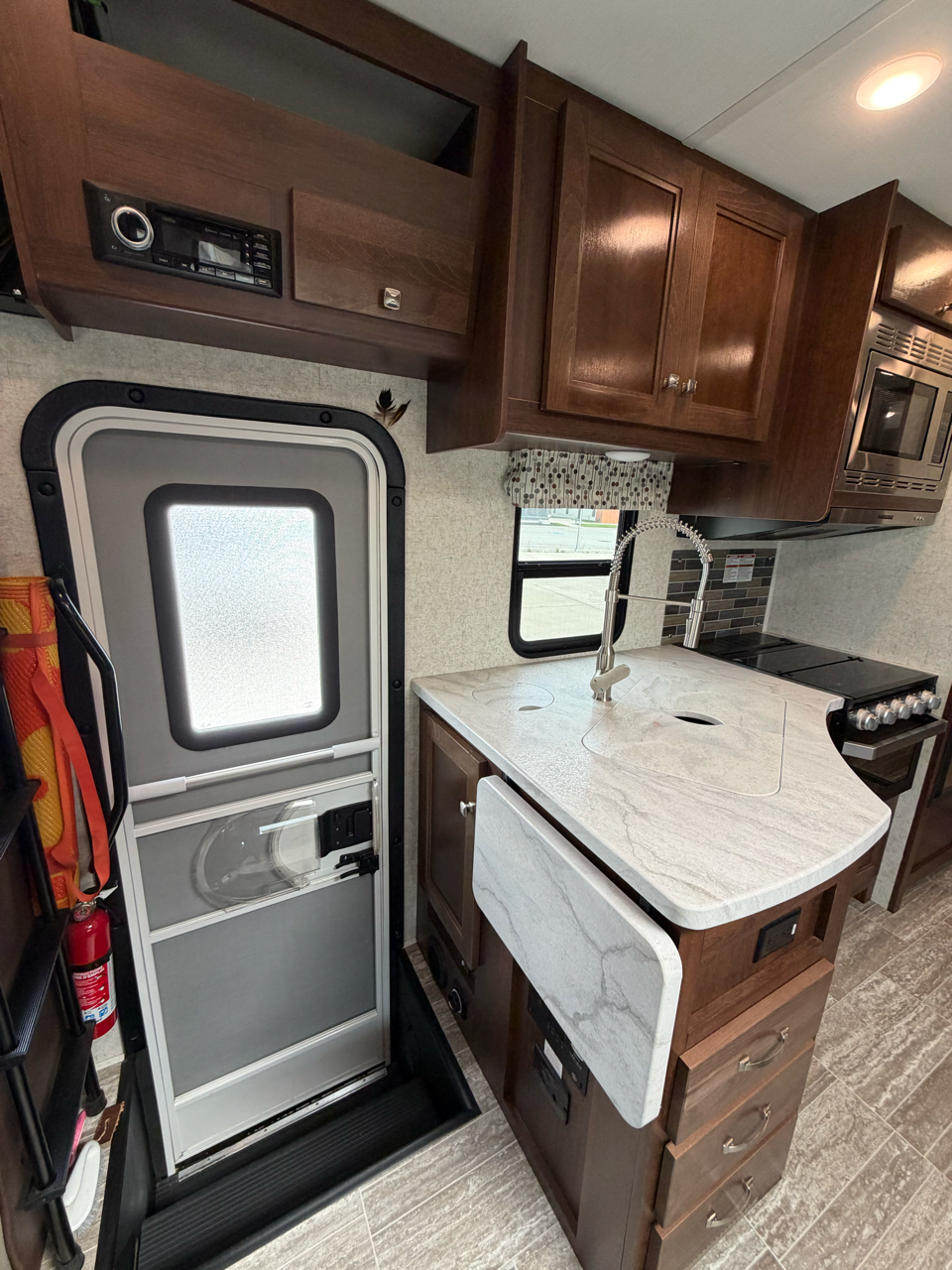 2020 FOREST RIVER SUNSEEKER 2500TS